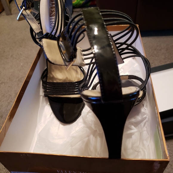 Sandals - Picture 2 of 3